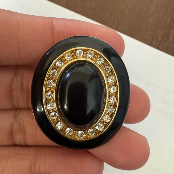 Vintage Monet Large Oval Clip-On Earrings Classic 80s Style - Picture 2 of 4